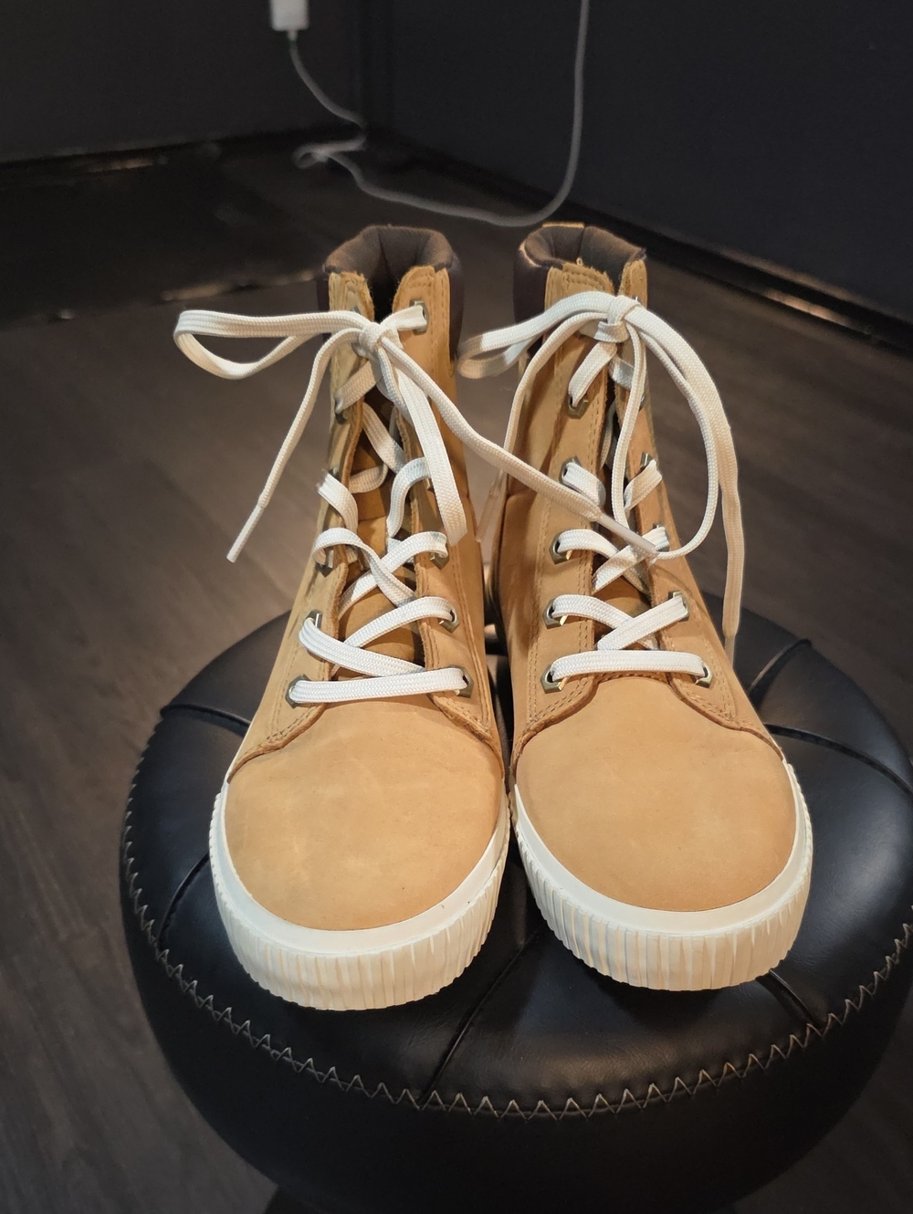Women's Timberland Skyla Bay Tan High-Top Sneakers with White Soles